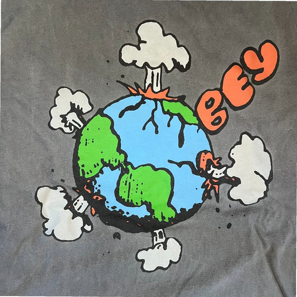 Y2K Graphic T-Shirt - Gray Streetwear Retro Earth Print - Picture 2 of 3